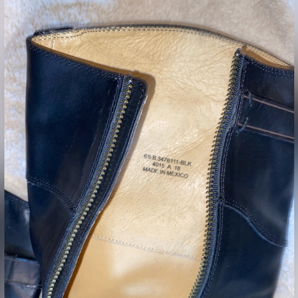 Frye Boots- Melissa Button Lug Tail 6.5, black leather - Picture 3 of 3